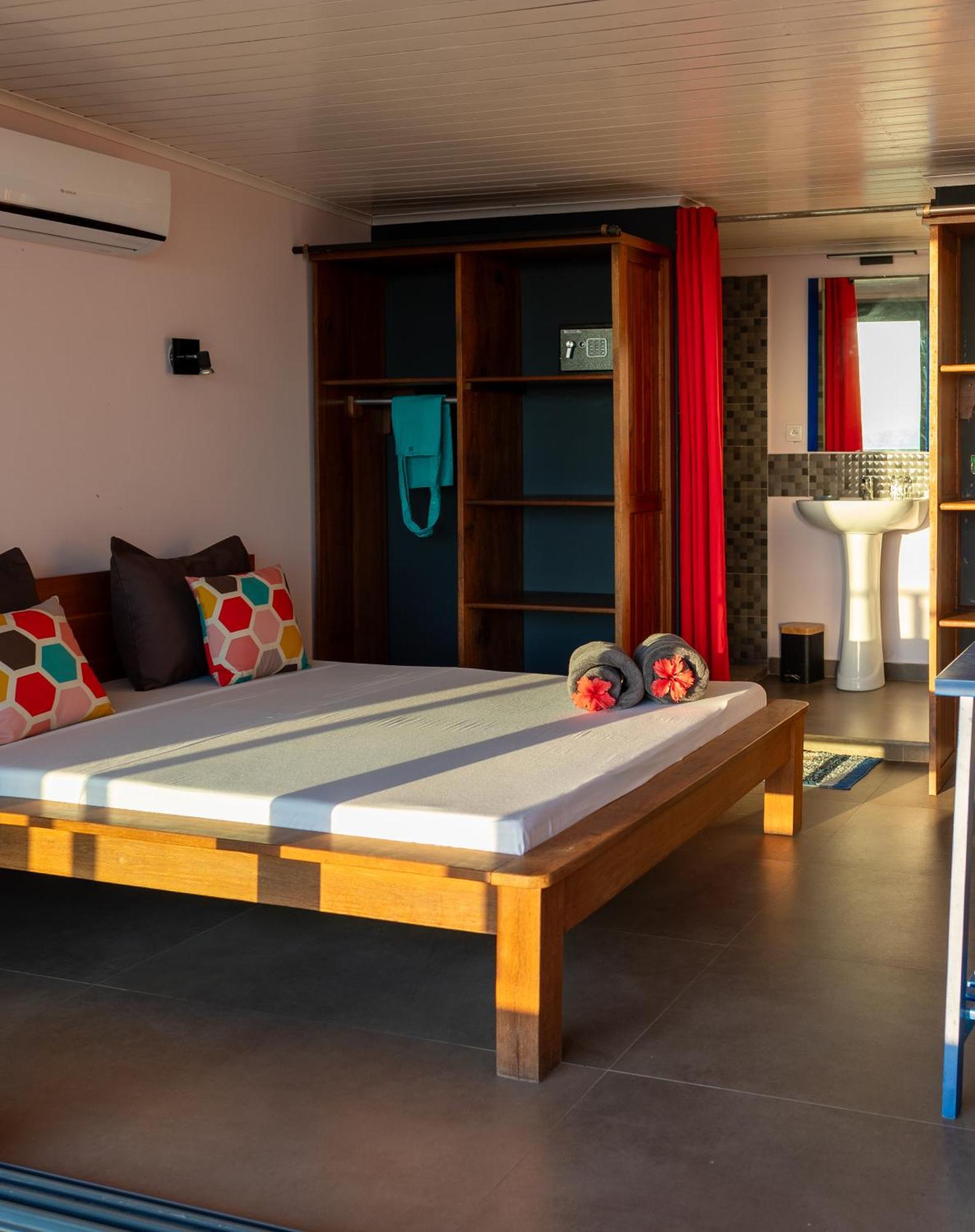 Hotel Villa Les Orchidees Ambatoloaka  Bagian luar foto